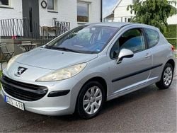 Grå Begagnad 2007 Peugeot 207 Halvkombi | 19 500 kr (Marknadspris)