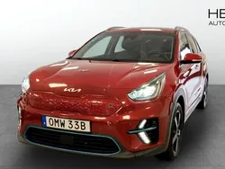 Röd (red) Begagnad 2022 Kia e-Niro 2 SUV | 254 800 kr (Bra pris)