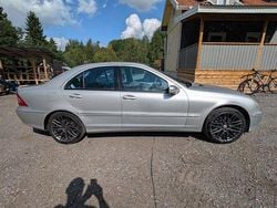Grå Begagnad 2001 Mercedes C320 Avantgarde Sedan | 30 000 kr