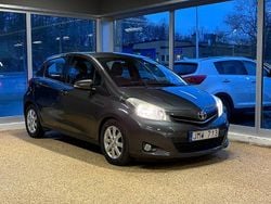 Grå Begagnad 2012 Toyota Yaris Active Halvkombi | 74 900 kr (Marknadspris)