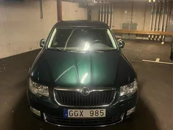 Grön Begagnad 2011 Skoda Superb Elegance Halvkombi | 55 000 kr (Bra pris)