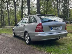Silver Begagnad 2005 Mercedes C230 Kombi | 30 000 kr (Dyr)