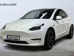 Vit Begagnad 2022 Tesla Model Y Performance SUV | 399 900 kr