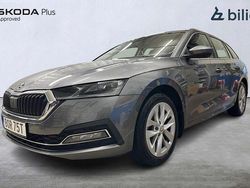 Grå Begagnad 2023 Skoda Octavia Kombi | 294 500 kr (Lite dyr)