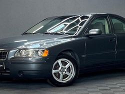 Grå Begagnad 2006 Volvo S60 Business Edition Sedan | 39 900 kr (Marknadspris)