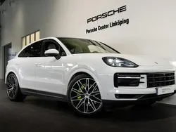 Vit (white) Begagnad 2024 Porsche Cayenne SUV | 1 149 000 kr (Superpris)