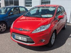 Röd Begagnad 2012 Ford Fiesta Halvkombi | 59 500 kr (Dyr)