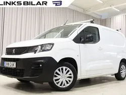 Vit Begagnad 2022 Peugeot Partner Minibuss | 179 900 kr (Marknadspris)