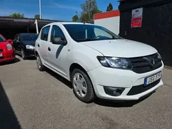 Vit Begagnad 2015 Dacia Sandero Halvkombi | 49 900 kr (Bra pris)