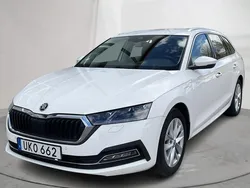 Vit Begagnad 2022 Skoda Octavia | 239 900 kr