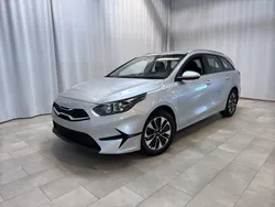 Grå (lunar silver metallic) Ny 2025 Kia Ceed Sportswagon Kombi | 254 656 kr (Bra pris)