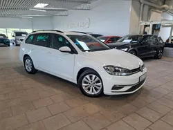 Vit Begagnad 2017 VW Golf VII Kombi | 149 800 kr (Marknadspris)