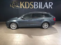 Grå Begagnad 2016 Skoda Octavia Style Kombi | 135 000 kr (Marknadspris)