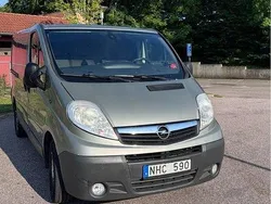 Brun Begagnad 2013 Opel Vivaro Van | 59 900 kr (Marknadspris)