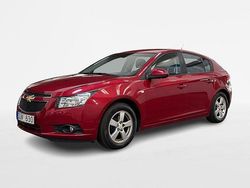 Röd Begagnad 2011 Chevrolet Cruze Halvkombi | 39 900 kr (Marknadspris)