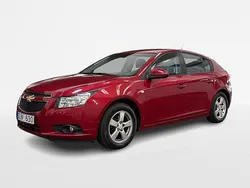Röd Begagnad 2011 Chevrolet Cruze Halvkombi | 39 900 kr (Marknadspris)