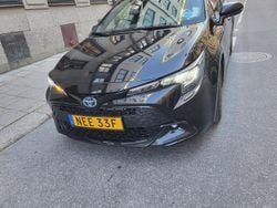 Svart Begagnad 2024 Toyota Corolla Kombi | 253 000 kr (Marknadspris)