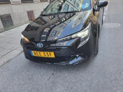 Svart Begagnad 2024 Toyota Corolla Kombi | 253 000 kr (Marknadspris)