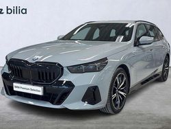 Brooklyn grey metallic Begagnad 2025 BMW 530 M Sport Kombi | 649 900 kr