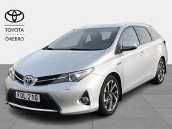 Silver Begagnad 2014 Toyota Auris Touring Sports Edition Kombi | 124 900 kr (Marknadspris)