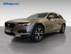 Grå Begagnad 2021 Volvo V90 CC SE Kombi | 369 000 kr (Marknadspris)