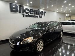 Svart Begagnad 2010 Volvo V60 Momentum Kombi | 129 900 kr (Marknadspris)