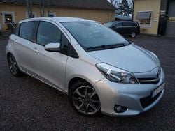 Silver Begagnad 2013 Toyota Yaris Edition Halvkombi | 79 900 kr (Marknadspris)