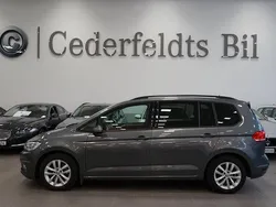 Mörkgrå Begagnad 2017 VW Touran Minibuss | 189 900 kr (Bra pris)