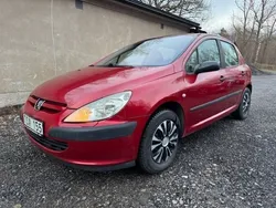 Röd Begagnad 2002 Peugeot 307 Halvkombi | 17 900 kr (Marknadspris)