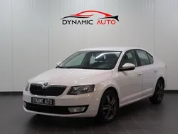 Vit Begagnad 2013 Skoda Octavia Ambition Halvkombi | 59 900 kr (Lite dyr)