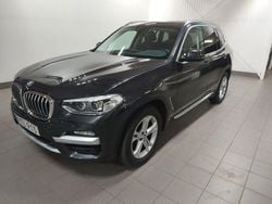 Grå (sopistogråmetallic) Begagnad 2018 BMW X3 SUV | 294 900 kr (Marknadspris)