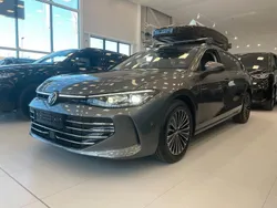 Mörkgrå Ny 2025 VW Passat Elegance Kombi | 607 500 kr (Dyr)