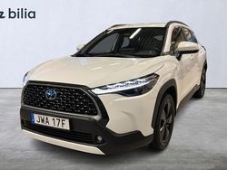 Vit Begagnad 2022 Toyota Corolla Cross Style SUV | 389 900 kr (Marknadspris)