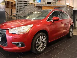 Röd Begagnad 2011 Citroën DS4 Halvkombi | 64 900 kr
