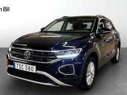 Svart Begagnad 2022 VW T-Roc Life SUV | 259 800 kr (Marknadspris)
