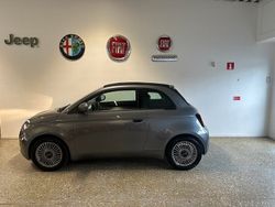 Grå Begagnad 2022 Fiat 500e Cab | 299 900 kr (Dyr)