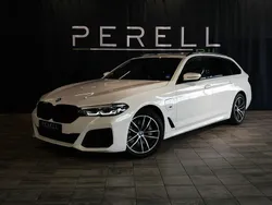 Vit (alpinvit 300) Begagnad 2022 BMW 530e M Sport Kombi | 369 000 kr (Marknadspris)