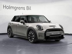 Grå (melting silver iii) Begagnad 2024 Mini Cooper Halvkombi | 289 500 kr (Marknadspris)