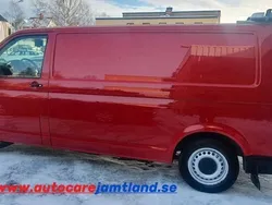 Röd Begagnad 2014 VW T5 Comfortline Van | 194 500 kr (Lite dyr)