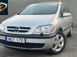 Grå Begagnad 2004 Opel Zafira Minibuss | 29 900 kr