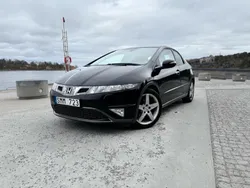 Svart Begagnad 2010 Honda Civic Sport Halvkombi | 69 000 kr (Marknadspris)