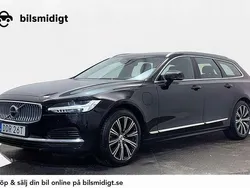 Svart Begagnad 2022 Volvo V90 Momentum Kombi | 294 700 kr (Marknadspris)