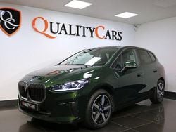 Grön Begagnad 2024 BMW 230 Minibuss | 429 000 kr
