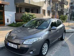 Grå Begagnad 2011 Renault Mégane III Halvkombi | 49 000 kr (Marknadspris)