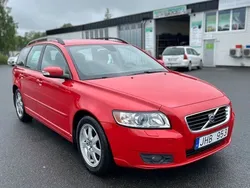 Röd Begagnad 2009 Volvo V50 Momentum Kombi | 39 500 kr (Marknadspris)
