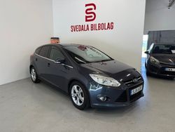 Mörkgrå (grå) Begagnad 2011 Ford Focus Halvkombi | 49 900 kr (Marknadspris)