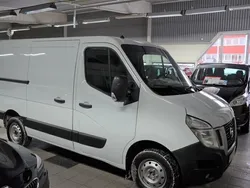 Vit (vit metallic) Begagnad 2015 Nissan NV400 Van | 89 900 kr (Marknadspris)