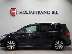 Svart Begagnad 2017 VW Touran R-line Minibuss | 219 900 kr (Lite dyr)