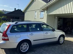 Grå Begagnad 2007 Volvo V50 Kinetic Kombi | 29 000 kr (Bra pris)