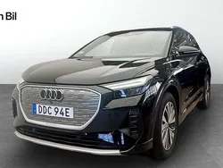 Svart Begagnad 2023 Audi e-tron Advanced SUV | 419 000 kr